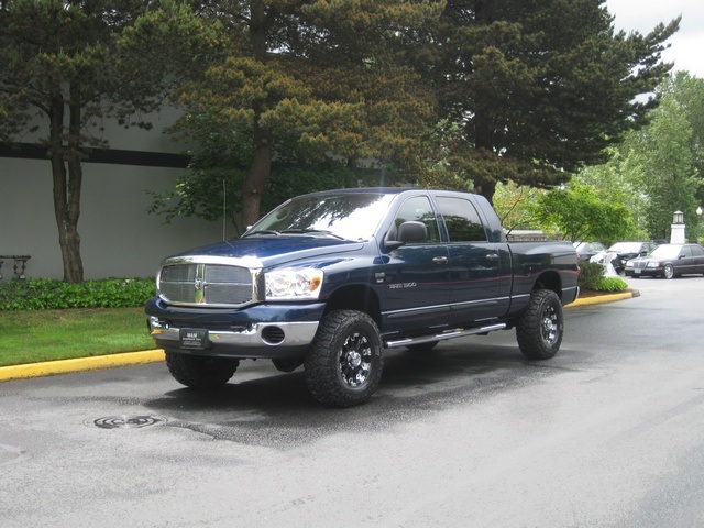 2007 Dodge Ram 1500 SLT Mega Cab / 4WD/ LIFTED MUD TIRES   - Photo 44 - Portland, OR 97217