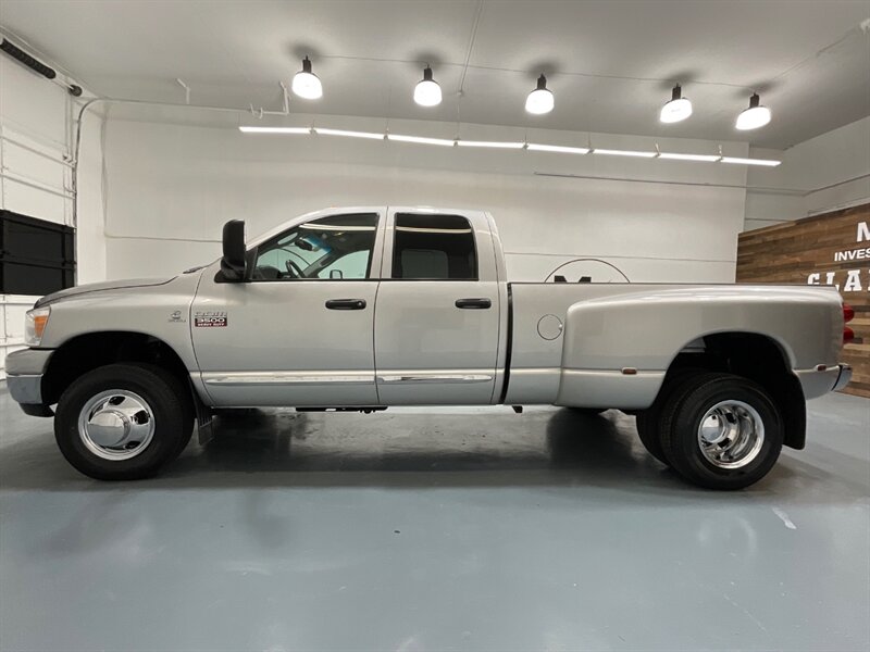 2009 Dodge Ram 3500 SLT BIG HORN 4X4 / 6.7L DIESEL / DUALLY / 6-SPEED  / 1-OWNER LOCAL w. ZERO RUST / BRAND NEW TIRES / ONLY  82,000 MILES - Photo 3 - Gladstone, OR 97027