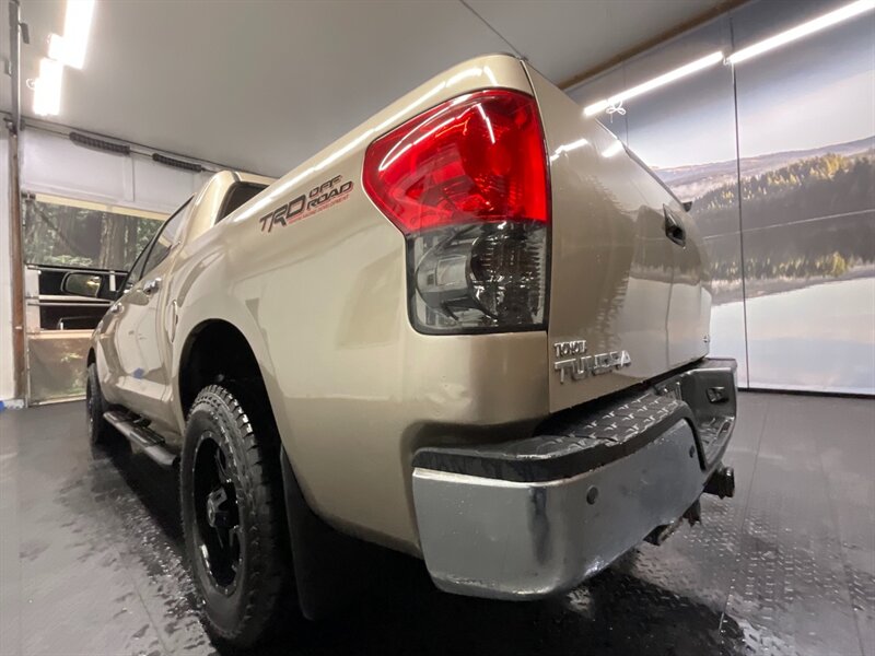 2007 Toyota Tundra Limited CrewMax 4X4 / 5.7L V8 / TRD OFF RD / LOCAL Navigation & Backup Camera / Leather & Heated Seats / Sunroof / RUST FREE - Photo 11 - Gladstone, OR 97027
