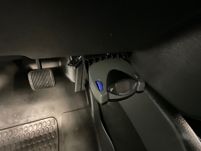 2003 Dodge Ram 2500 SLT Quad Cab 4X4 / 5.9L DIESEL / 6-SPEED MANUAL / SHORT BED / LIFTED w. BRAND NEW 35inc MUD TIRES/ LOCAL OREGON TRUCK w. ZERO RUST - Photo 20 - Gladstone, OR 97027