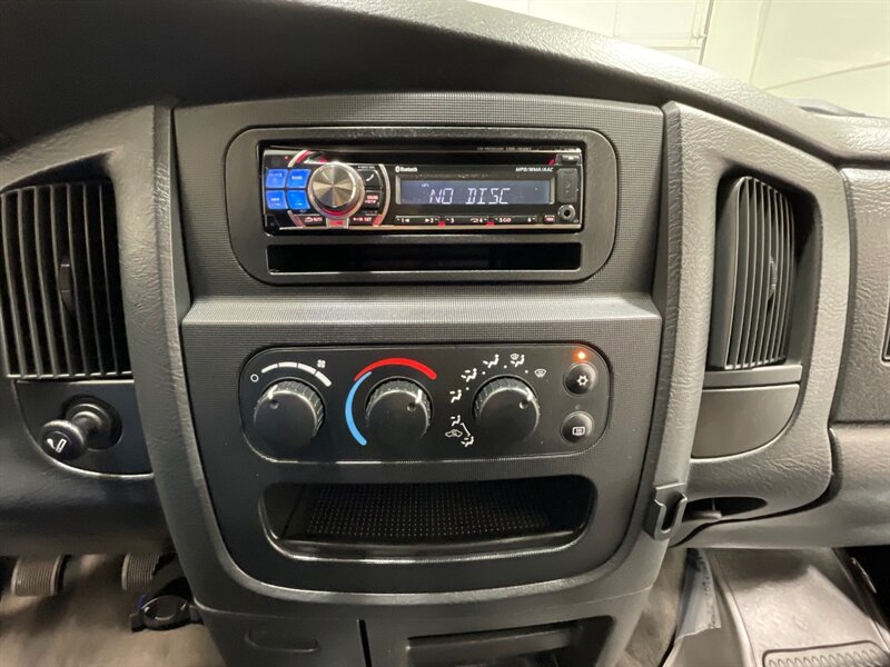 2003 Dodge Ram 2500 SLT Quad Cab 4X4 / 5.9L DIESEL / 6-SPEED MANUAL / SHORT BED / LIFTED w. BRAND NEW 35inc MUD TIRES/ LOCAL OREGON TRUCK w. ZERO RUST - Photo 17 - Gladstone, OR 97027