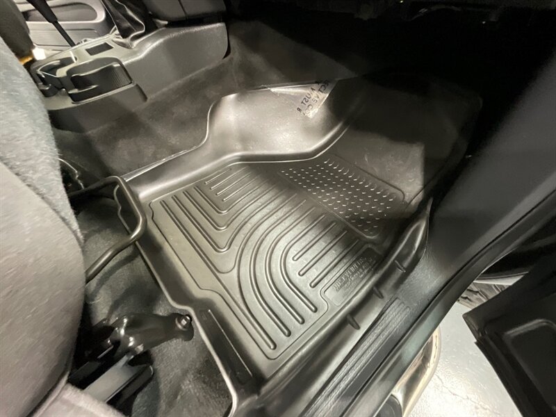 2003 Dodge Ram 2500 SLT Quad Cab 4X4 / 5.9L DIESEL / 6-SPEED MANUAL / SHORT BED / LIFTED w. BRAND NEW 35inc MUD TIRES/ LOCAL OREGON TRUCK w. ZERO RUST - Photo 39 - Gladstone, OR 97027