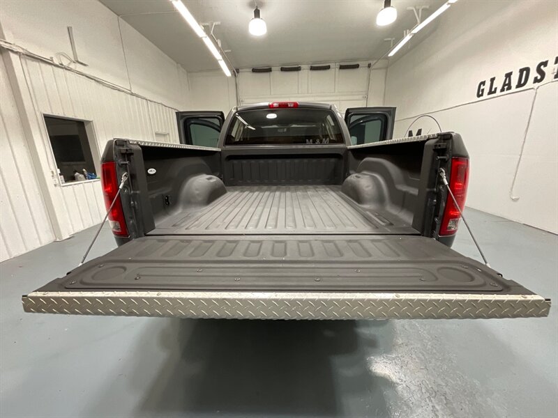 2003 Dodge Ram 2500 SLT Quad Cab 4X4 / 5.9L DIESEL / 6-SPEED MANUAL / SHORT BED / LIFTED w. BRAND NEW 35inc MUD TIRES/ LOCAL OREGON TRUCK w. ZERO RUST - Photo 11 - Gladstone, OR 97027