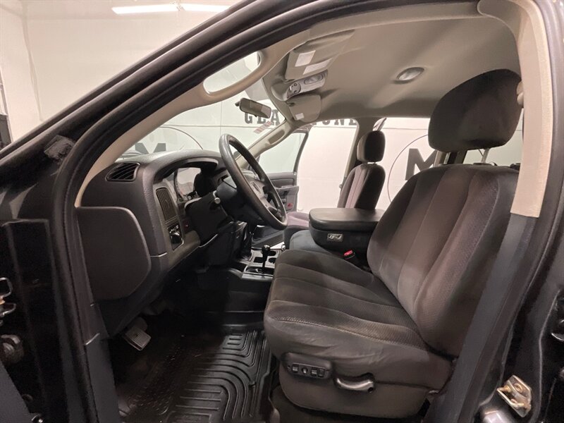 2003 Dodge Ram 2500 SLT Quad Cab 4X4 / 5.9L DIESEL / 6-SPEED MANUAL / SHORT BED / LIFTED w. BRAND NEW 35inc MUD TIRES/ LOCAL OREGON TRUCK w. ZERO RUST - Photo 36 - Gladstone, OR 97027