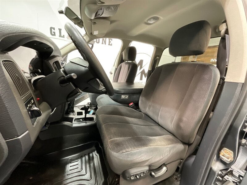 2003 Dodge Ram 2500 SLT Quad Cab 4X4 / 5.9L DIESEL / 6-SPEED MANUAL / SHORT BED / LIFTED w. BRAND NEW 35inc MUD TIRES/ LOCAL OREGON TRUCK w. ZERO RUST - Photo 12 - Gladstone, OR 97027