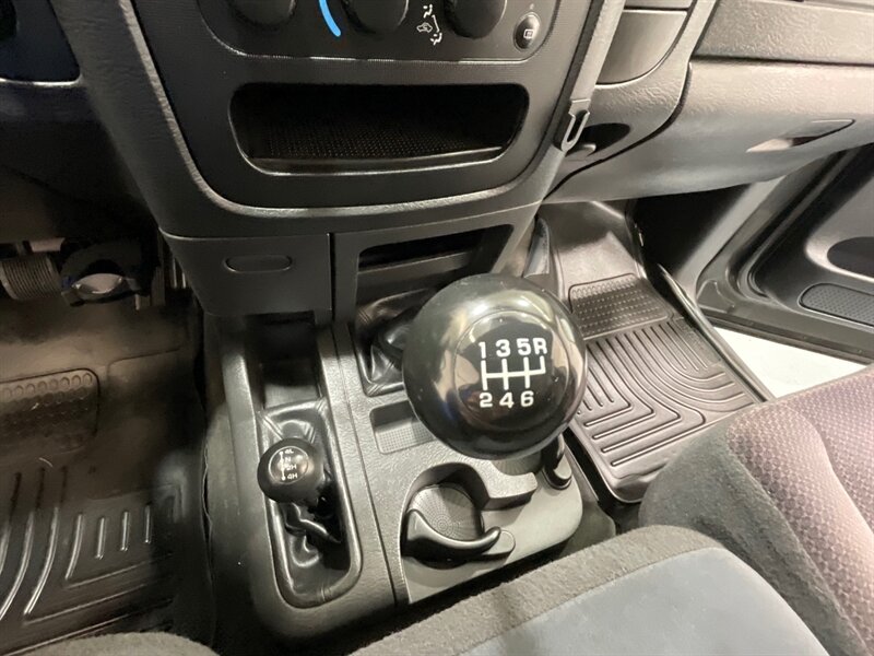 2003 Dodge Ram 2500 SLT Quad Cab 4X4 / 5.9L DIESEL / 6-SPEED MANUAL / SHORT BED / LIFTED w. BRAND NEW 35inc MUD TIRES/ LOCAL OREGON TRUCK w. ZERO RUST - Photo 18 - Gladstone, OR 97027