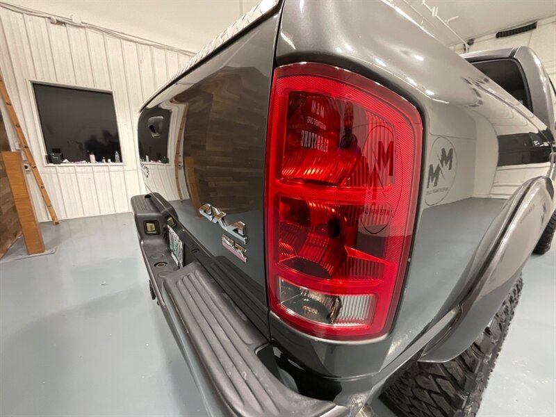 2003 Dodge Ram 2500 SLT Quad Cab 4X4 / 5.9L DIESEL / 6-SPEED MANUAL / SHORT BED / LIFTED w. BRAND NEW 35inc MUD TIRES/ LOCAL OREGON TRUCK w. ZERO RUST - Photo 29 - Gladstone, OR 97027