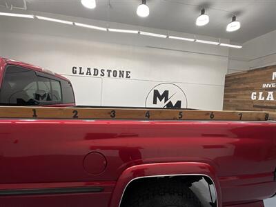 1998 Dodge Ram 2500 Laramie SLT 5-SPEED MANUAL / 5.9L CUMMINS DIESEL / REGULAR CAB / ZERO RUST / 24-Valve Cummins - Photo 9 - Gladstone, OR 97027