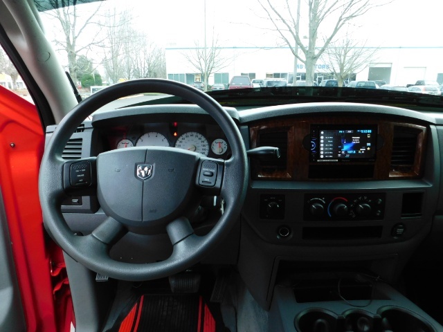 2006 Dodge Ram 1500 SLT SLT 4dr Quad Cab / 4X4 / 5.7L HEMI / Excel Con   - Photo 18 - Portland, OR 97217