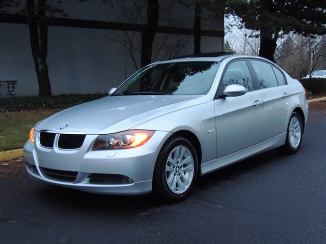 2006 BMW 325xi/ AWD/ Sedan / Navigation/ 1-Owner / 60k mile