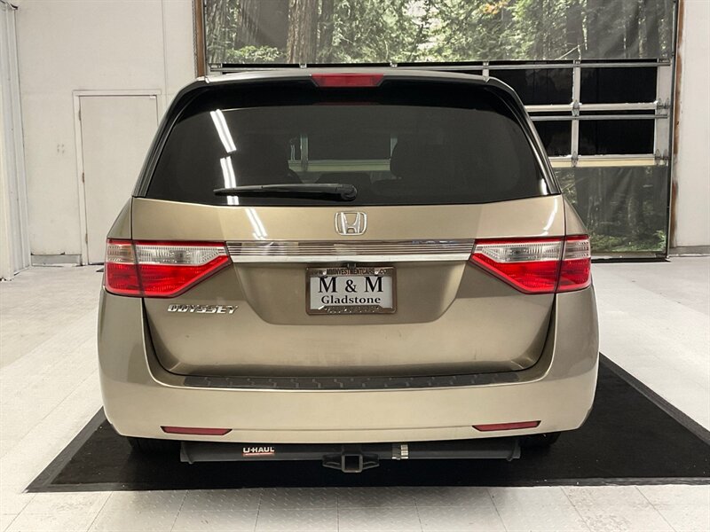 2011 Honda Odyssey EX Mini Van / 8-Passenger/TIMING BELT SERVICE DONE  / Backup Camera / Excel Cond / 106,000 MILES - Photo 6 - Gladstone, OR 97027