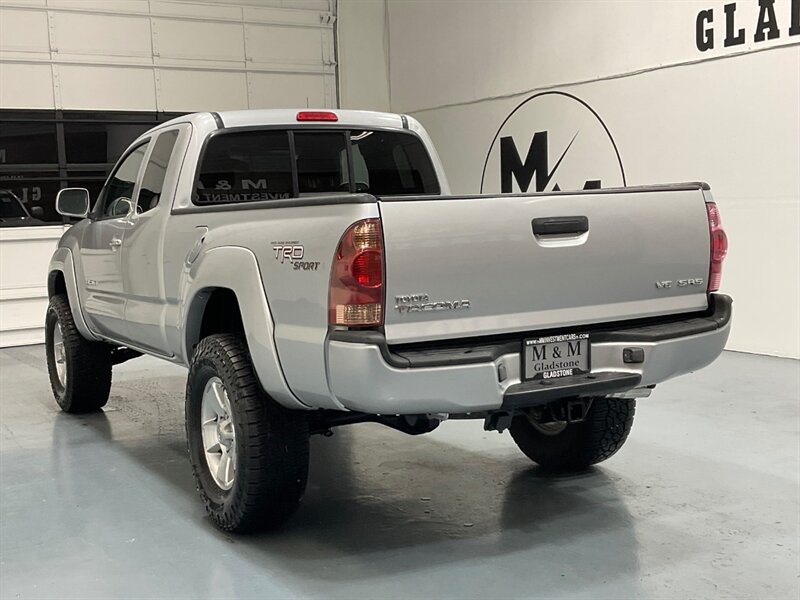 2005 Toyota Tacoma V6 TRD SPORT 4X4 / 6-SPEED MANUAL / LIFTED LIFTED  / ZERO RUST - Photo 9 - Gladstone, OR 97027