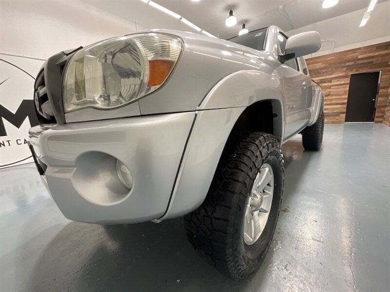 2005 Toyota Tacoma V6 TRD SPORT 4X4 / 6-SPEED MANUAL / LIFTED LIFTED  / ZERO RUST - Photo 33 - Gladstone, OR 97027