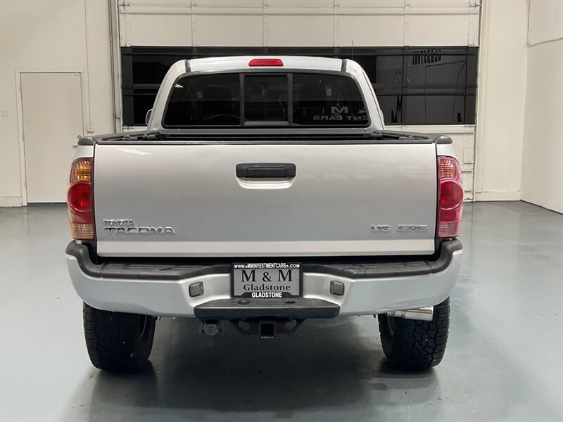 2005 Toyota Tacoma V6 TRD SPORT 4X4 / 6-SPEED MANUAL / LIFTED LIFTED  / ZERO RUST - Photo 8 - Gladstone, OR 97027