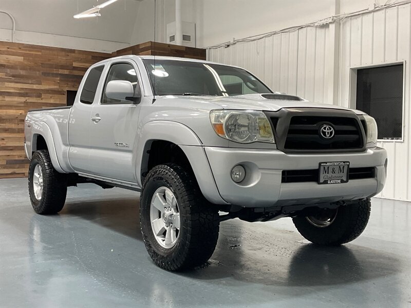 2005 Toyota Tacoma V6 TRD SPORT 4X4 / 6-SPEED MANUAL / LIFTED LIFTED  / ZERO RUST - Photo 56 - Gladstone, OR 97027