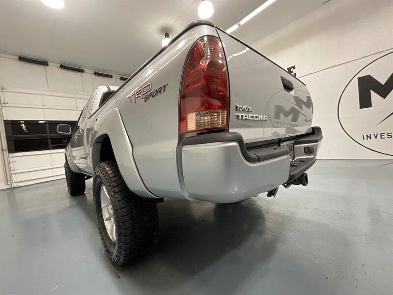 2005 Toyota Tacoma V6 TRD SPORT 4X4 / 6-SPEED MANUAL / LIFTED LIFTED  / ZERO RUST - Photo 32 - Gladstone, OR 97027