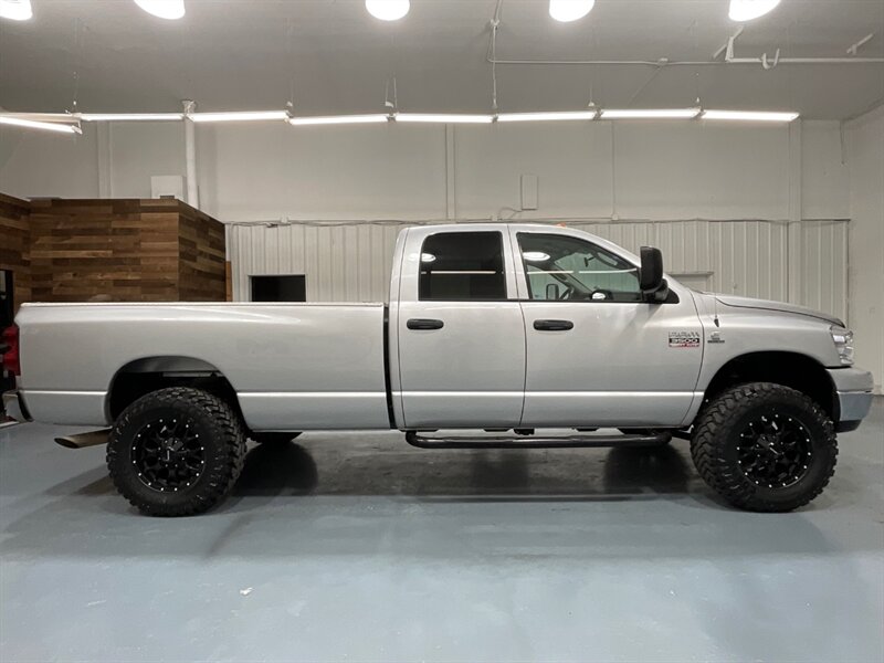 2008 Dodge Ram 3500 SLT BIG HORN 4X4 / 6.7L DIESEL  / 6-SPEED MANUAL  / 1-OWNER LOCAL / ZERO RUST / LEVELED w. BRAND NEW WHEELS & TIRES / 1-TON / SRW / LONG BED - Photo 4 - Gladstone, OR 97027