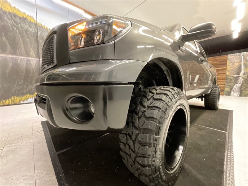 2013 Toyota Tundra 4X4 CrewMax 5.7L V8 / LIFTED w. NEW MUD TIRES  / RUST FREE TRUCK / SHARP & SUPER CLEAN !! - Photo 9 - Gladstone, OR 97027