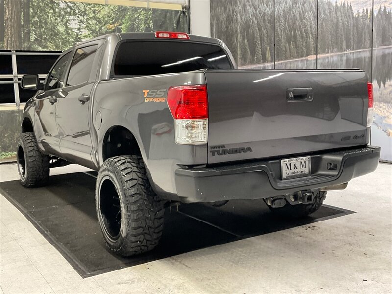 2013 Toyota Tundra 4X4 CrewMax 5.7L V8 / LIFTED w. NEW MUD TIRES  / RUST FREE TRUCK / SHARP & SUPER CLEAN !! - Photo 7 - Gladstone, OR 97027