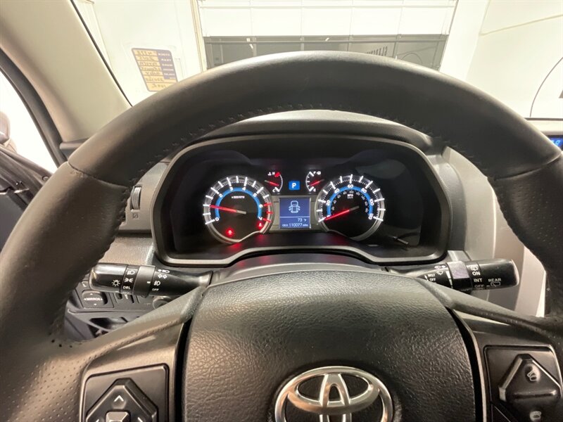 2015 Toyota 4Runner Trail 4X4 / CUSTOM BUILT / 1-OWNER LOCAL SUV / ZERO RUST / CRAWL CONTROL - Photo 41 - Gladstone, OR 97027