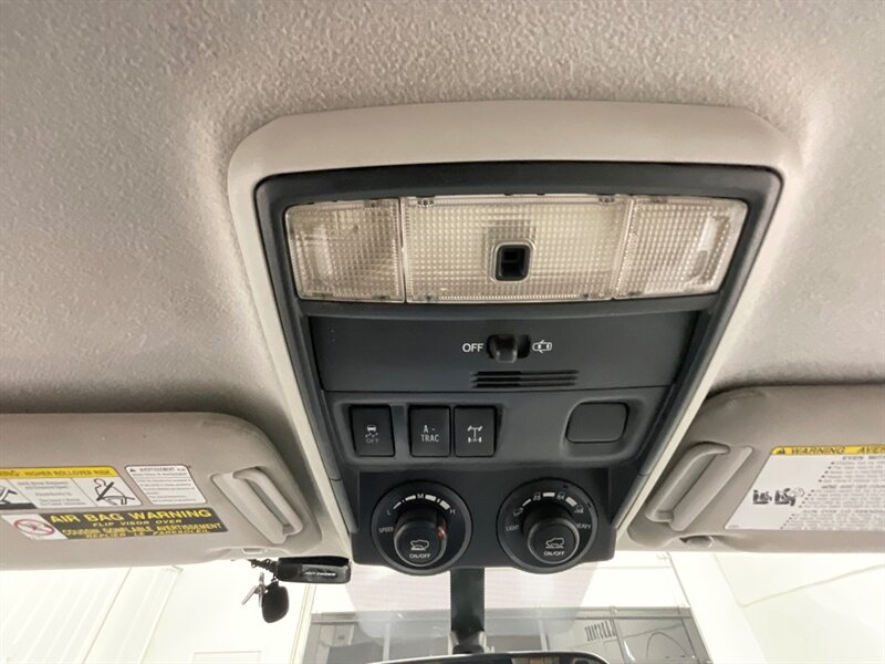 2015 Toyota 4Runner Trail 4X4 / CUSTOM BUILT / 1-OWNER LOCAL SUV / ZERO RUST / CRAWL CONTROL - Photo 22 - Gladstone, OR 97027