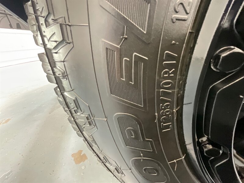 2015 Toyota 4Runner Trail 4X4 / CUSTOM BUILT / 1-OWNER LOCAL SUV / ZERO RUST / CRAWL CONTROL - Photo 45 - Gladstone, OR 97027