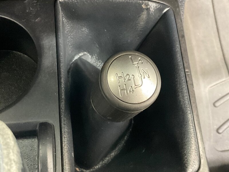 2015 Toyota 4Runner Trail 4X4 / CUSTOM BUILT / 1-OWNER LOCAL SUV / ZERO RUST / CRAWL CONTROL - Photo 20 - Gladstone, OR 97027