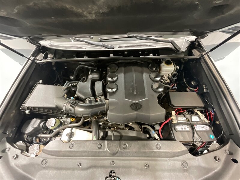 2015 Toyota 4Runner Trail 4X4 / CUSTOM BUILT / 1-OWNER LOCAL SUV / ZERO RUST / CRAWL CONTROL - Photo 46 - Gladstone, OR 97027