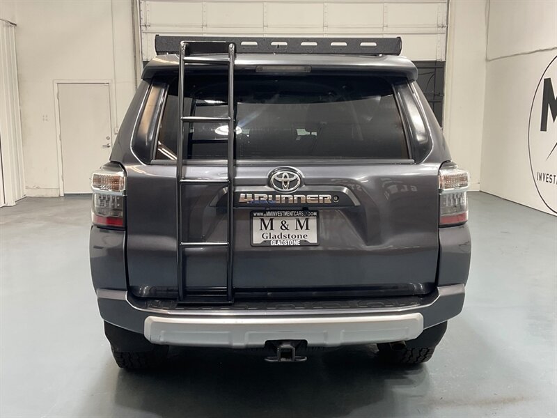 2015 Toyota 4Runner Trail 4X4 / CUSTOM BUILT / 1-OWNER LOCAL SUV / ZERO RUST / CRAWL CONTROL - Photo 6 - Gladstone, OR 97027