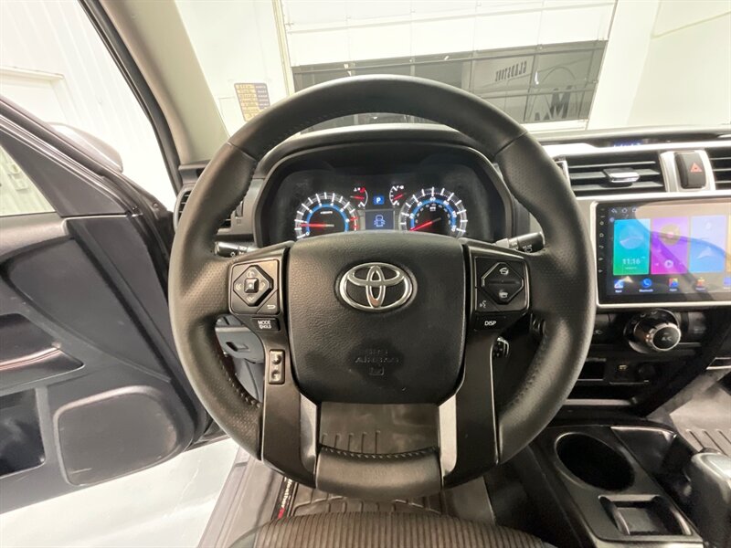 2015 Toyota 4Runner Trail 4X4 / CUSTOM BUILT / 1-OWNER LOCAL SUV / ZERO RUST / CRAWL CONTROL - Photo 40 - Gladstone, OR 97027
