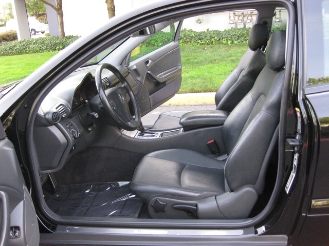 2003 Mercedes-Benz C320/ Sport Coupe/ Leather/Auto/Panoramic Sunroof   - Photo 19 - Portland, OR 97217