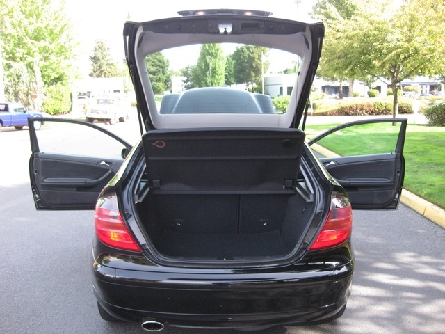 2003 Mercedes-Benz C320/ Sport Coupe/ Leather/Auto/Panoramic Sunroof   - Photo 11 - Portland, OR 97217