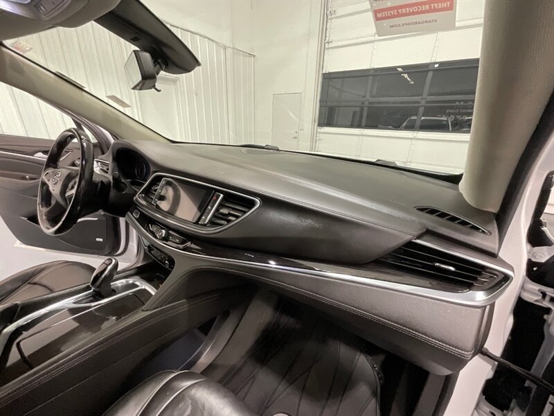 2019 Buick Enclave Avenir AWD / 3RD ROW SEAT / Leather Sunroof /  FULLY LOADED - Photo 11 - Gladstone, OR 97027