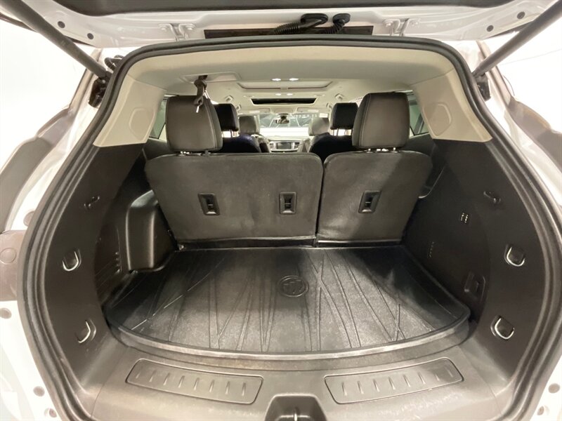 2019 Buick Enclave Avenir AWD / 3RD ROW SEAT / Leather Sunroof /  FULLY LOADED - Photo 43 - Gladstone, OR 97027