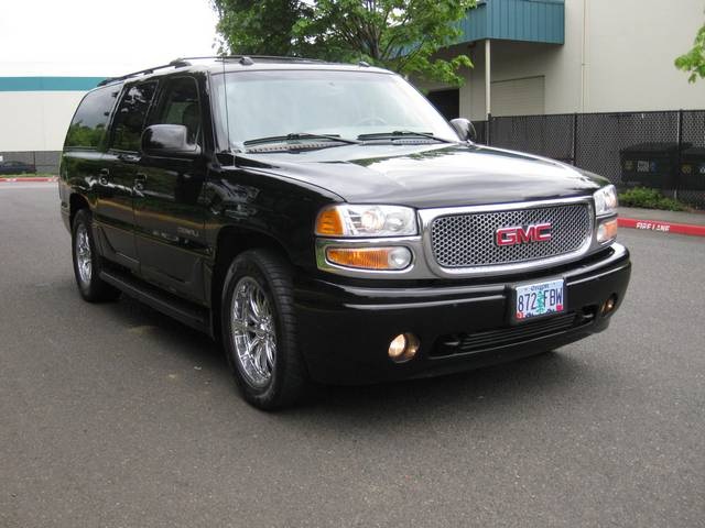 2005 GMC Yukon XL Denali Denali   - Photo 3 - Portland, OR 97217