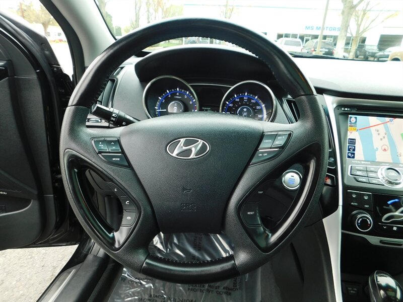 2013 Hyundai Sonata Limited w/ Navigation/Panoramic Sunroof /LOW MILES   - Photo 36 - Portland, OR 97217