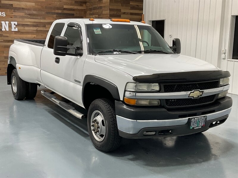 2001 Chevrolet Silverado 3500 LS 4dr Extended Cab 4X4 / 8.1L V8 / DUALLY / LOCAL  / ZERO RUST / DUALLY / LONG BED / 112k MILES - Photo 2 - Gladstone, OR 97027