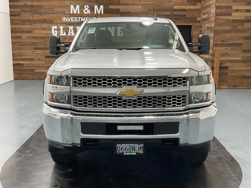 2019 Chevrolet Silverado 2500 LT Crew Cab 4X4 / 6.0L V8 GAS / ONLY 40,000 MILES  / Leather Heated Seats - Photo 5 - Gladstone, OR 97027