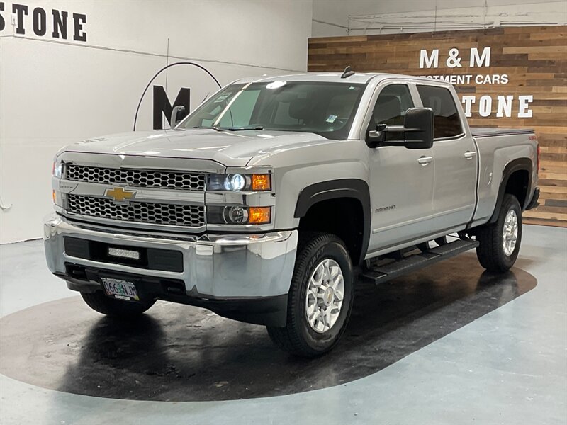 2019 Chevrolet Silverado 2500 LT Crew Cab 4X4 / 6.0L V8 GAS / ONLY 40,000 MILES  / Leather Heated Seats - Photo 1 - Gladstone, OR 97027