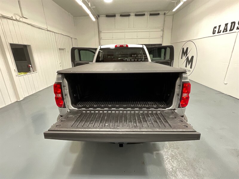 2019 Chevrolet Silverado 2500 LT Crew Cab 4X4 / 6.0L V8 GAS / ONLY 40,000 MILES  / Leather Heated Seats - Photo 10 - Gladstone, OR 97027