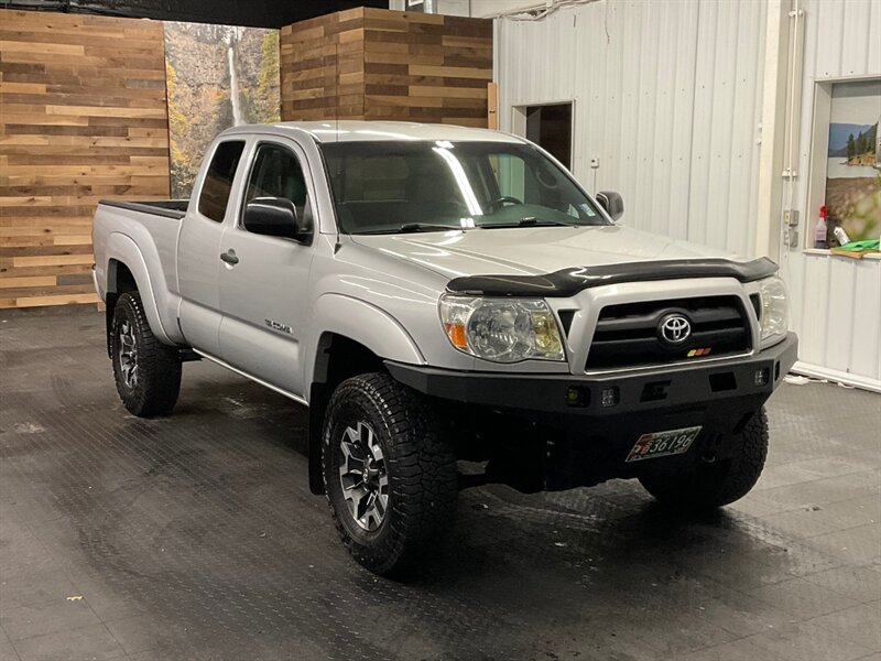 2008 Toyota Tacoma V6 SR5 4X4 / 4.0L V6 / 6-SPEED / LIFTED  Custom Bumper / RUST FREE / SHARP & CLEAN !! - Photo 2 - Gladstone, OR 97027