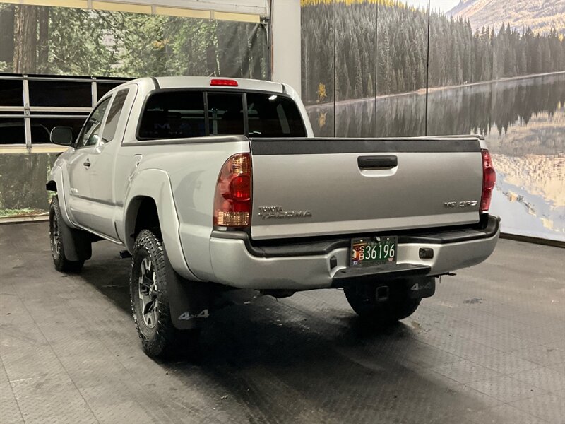 2008 Toyota Tacoma V6 SR5 4X4 / 4.0L V6 / 6-SPEED / LIFTED  Custom Bumper / RUST FREE / SHARP & CLEAN !! - Photo 8 - Gladstone, OR 97027