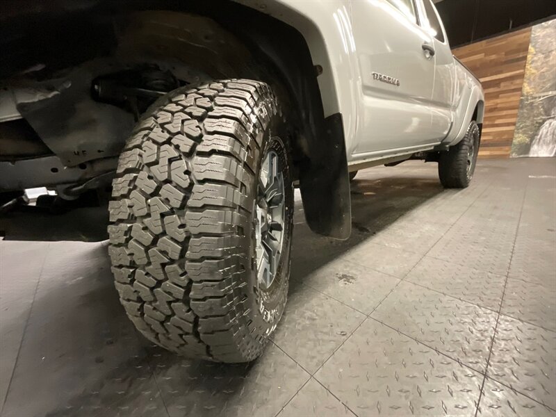 2008 Toyota Tacoma V6 SR5 4X4 / 4.0L V6 / 6-SPEED / LIFTED  Custom Bumper / RUST FREE / SHARP & CLEAN !! - Photo 23 - Gladstone, OR 97027