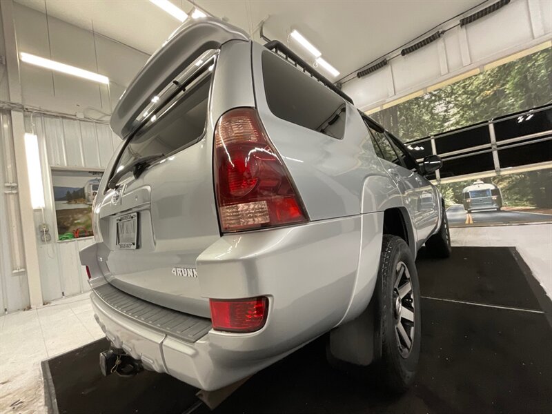 2004 Toyota 4Runner SR5  / LOCAL SUV / RUST FREE - Photo 10 - Gladstone, OR 97027