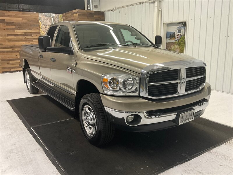 2007 Dodge Ram 2500 SLT BIG HORN 4X4 / 6.7L DIESEL /1-OWNER / 89K MILE  / LOCAL OREGON TRUCK / RUST FREE / LONG BED / Power Sliding rear window / ONLY 89,000 MILES - Photo 2 - Gladstone, OR 97027