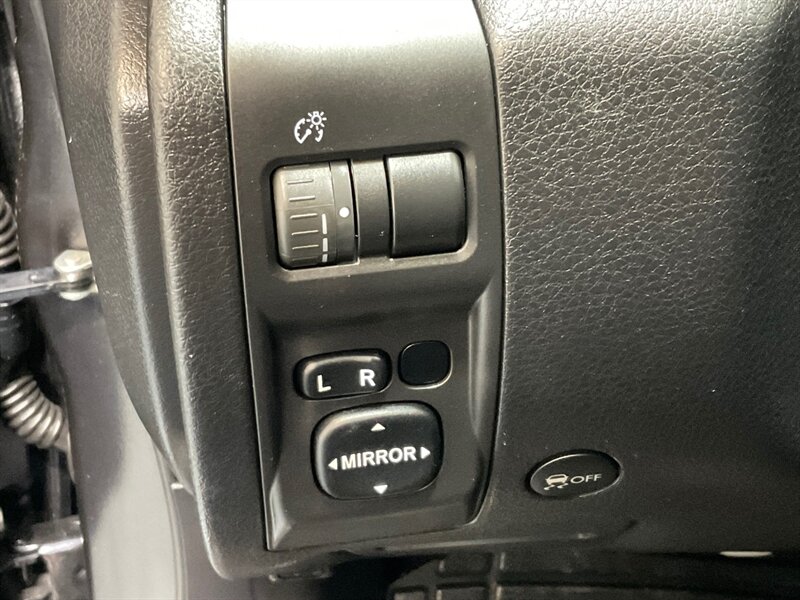 2011 Subaru Impreza WRX Wagon 4Cyl Turbo /5-SPEED / 81,000 MILES / 1-OWNER - Photo 43 - Gladstone, OR 97027