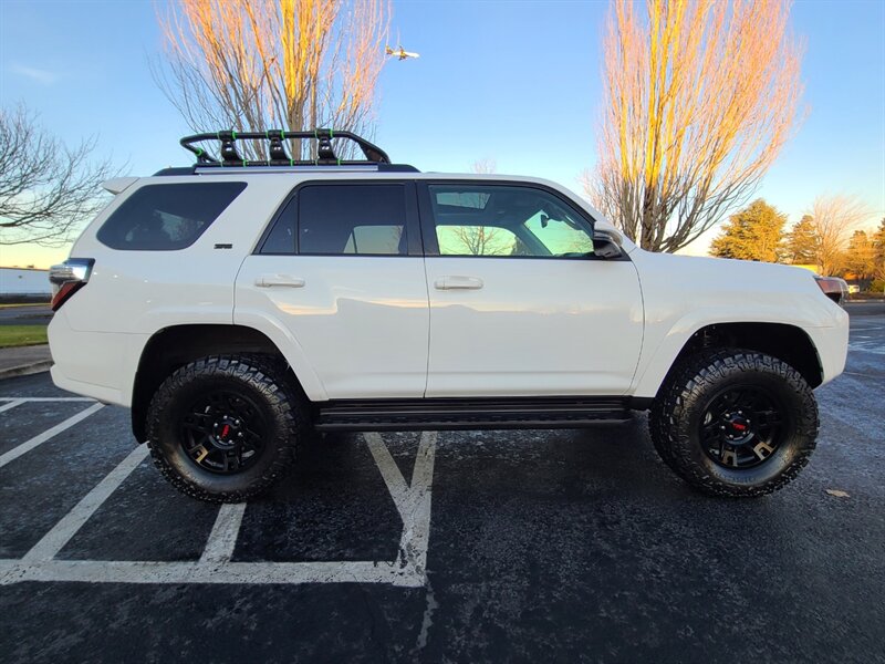 2020 Toyota 4Runner SR5 Premium  / NEW TRD WHEELS / NEW TIRES / SUN ROOF / FACTORY WARRANTY - Photo 4 - Portland, OR 97217