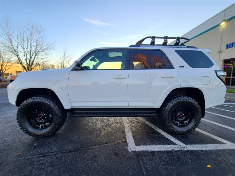 2020 Toyota 4Runner SR5 Premium  / NEW TRD WHEELS / NEW TIRES / SUN ROOF / FACTORY WARRANTY - Photo 3 - Portland, OR 97217