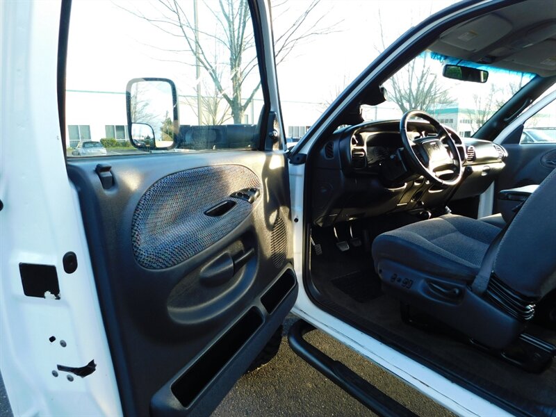 2002 Dodge Ram 2500 SLT 4dr  / 6-SPEED /4X4 5.9L Cummins Diesel LIFTED   - Photo 9 - Portland, OR 97217