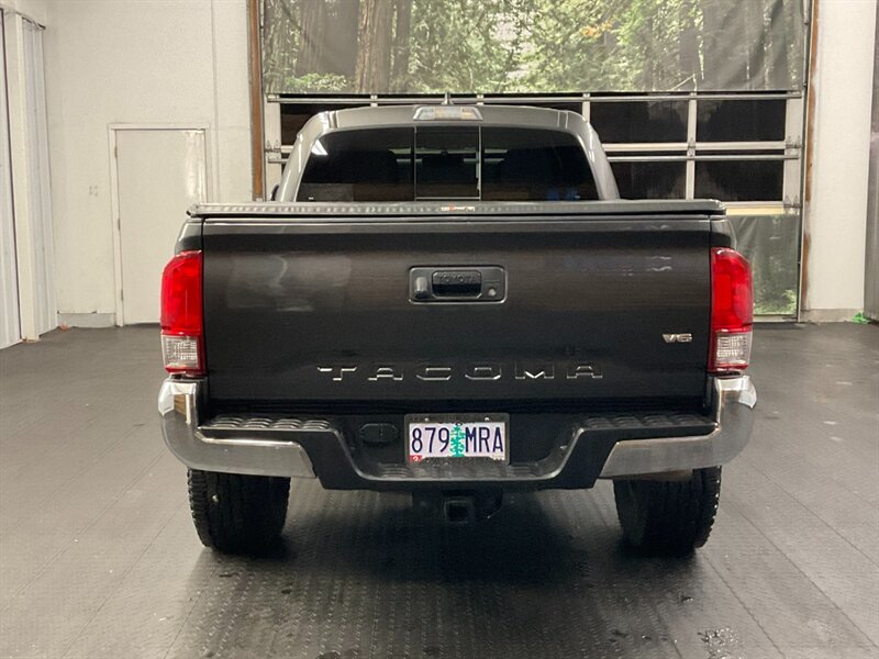 2017 Toyota Tacoma TRD Off-Road 4X4 / V6 / LONG BED / Tech Pkg/LIFTED  Navigation & Backup Camera / LIFTED w/ 33 " A/T TIRES & 17 " XD WHEELS / LOCAL TRUCK / RUST FREE / LONG BED - Photo 6 - Gladstone, OR 97027